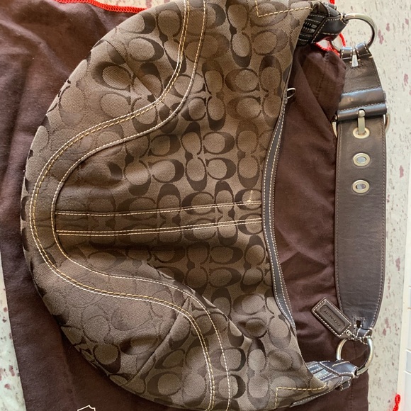 ❤️Coach Logo Handbag! - Picture 2 of 7